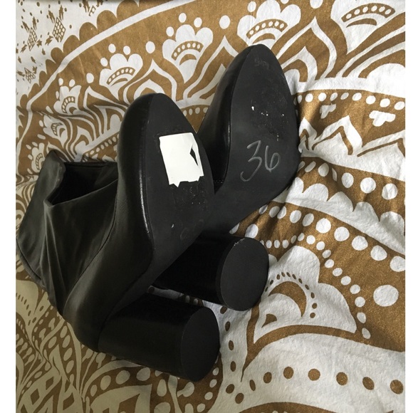 ❗️SOLD ELSEWHERE❗️NWOB Jeffrey Campbell Boots - Picture 5 of 5